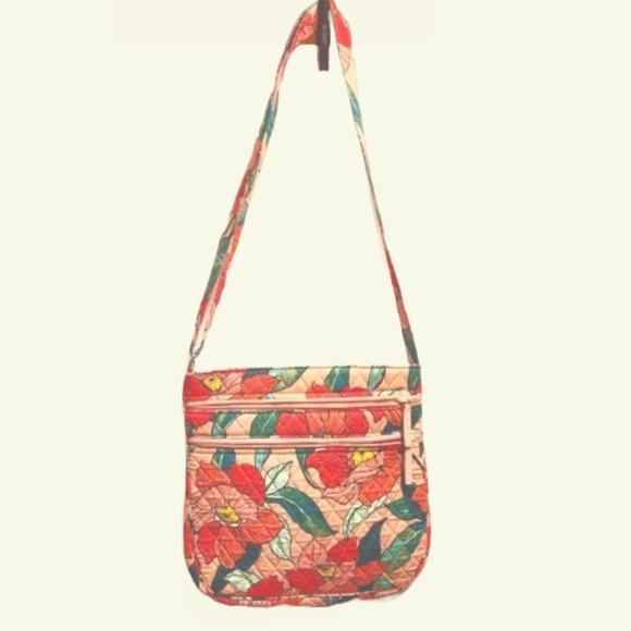 Vera Bradley Handbags - 🌺Vera Bradley Floral Bag